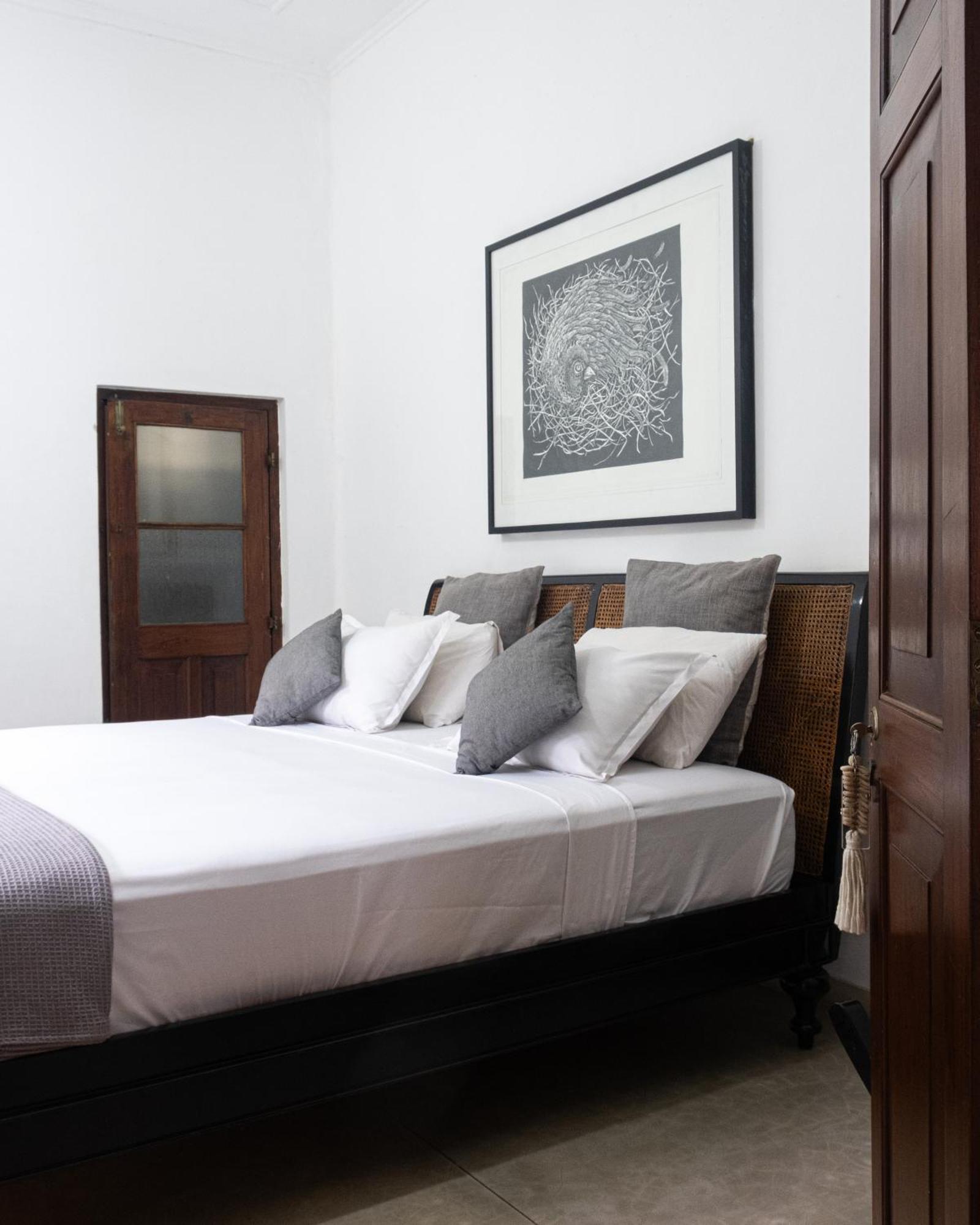 "27" Spathodea- Oasis In The City Colombo Exteriör bild