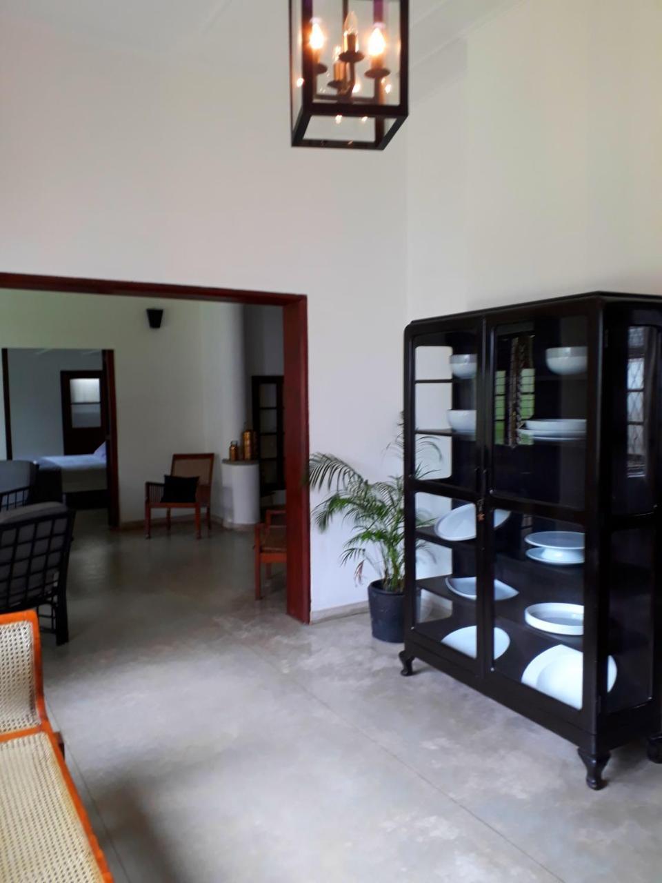 "27" Spathodea- Oasis In The City Colombo Exteriör bild